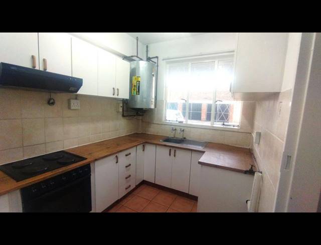 2 BEDROOM APARTMENT FOR SALE IN PELHAM